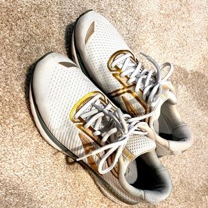 Womens Brooks Running Shoes